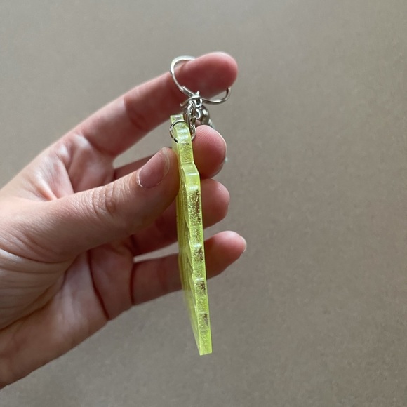 🎉🎉2x HP🎉🎉 Handmade School Bus Keychain - Picture 3 of 6